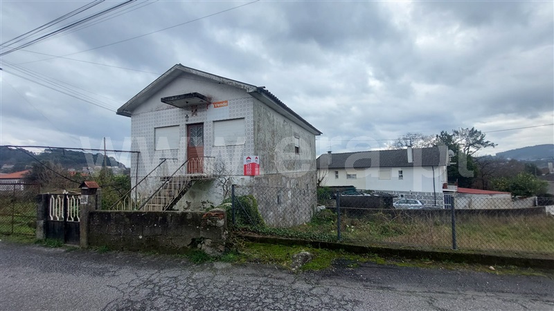 Moradia Isolada T3 / Guimarães, Airão Santa Maria, Airão São João e Vermil