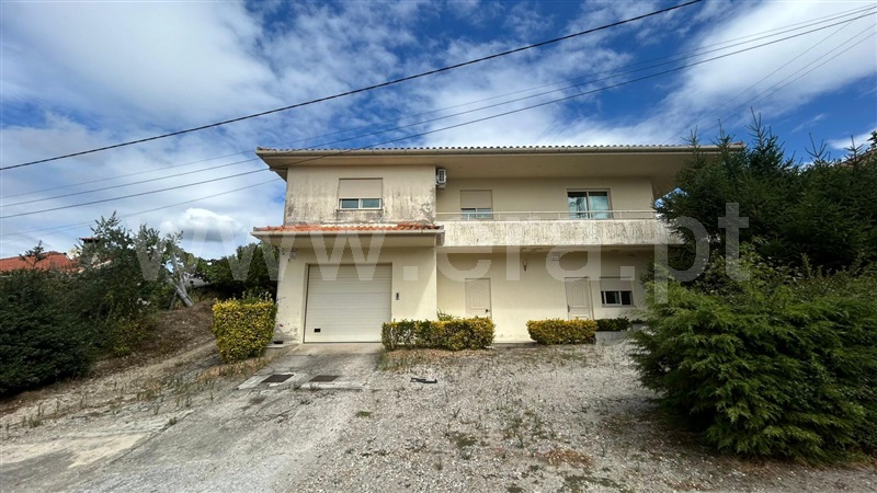 Moradia Isolada T3 / Guimarães, Serzedo e Calvos