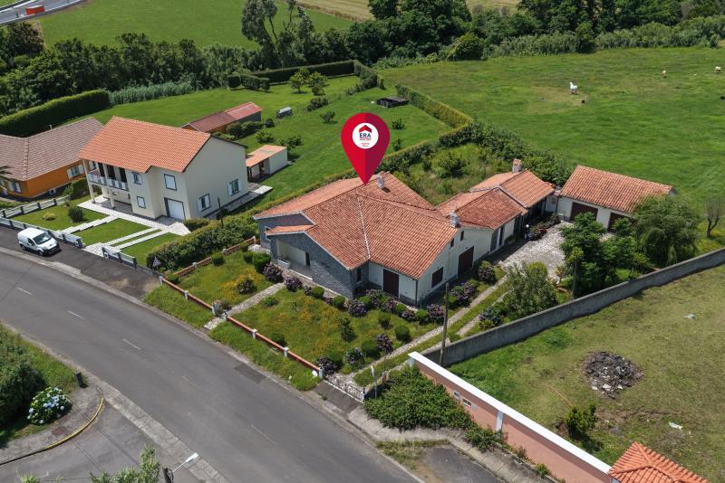 Moradia Isolada T3 / Horta, Horta (Matriz)