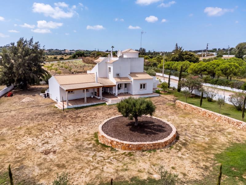 Moradia Isolada T3 / Lagoa, Lombos