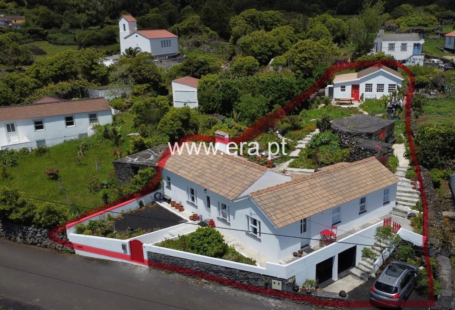 Moradia Isolada T3 / Lajes do Pico, Piedade
