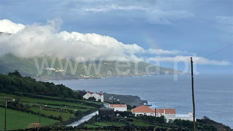 Moradia Isolada T3 / Lajes do Pico, Ribeiras