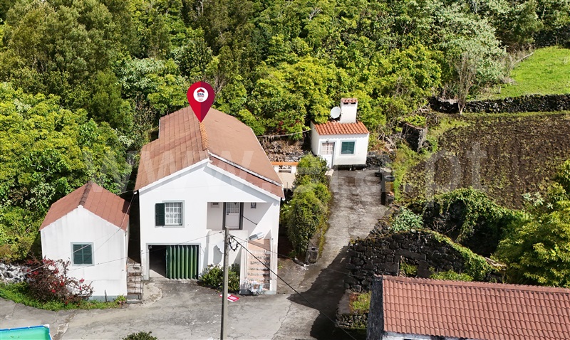 Moradia Isolada T3 / Lajes do Pico, São João