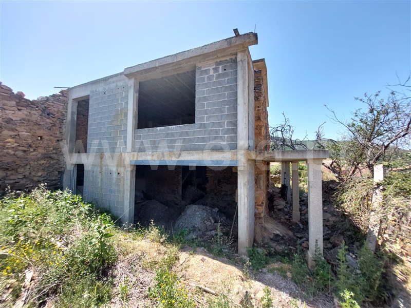 Moradia Isolada T3 / Mirandela, Passos