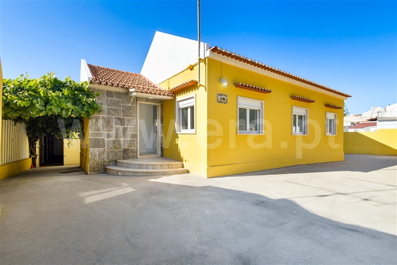 Moradia Isolada T3 / Odivelas, Ramada e Caneças