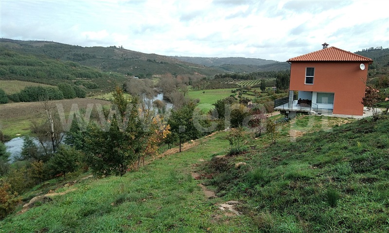 Moradia Isolada T3 / Oliveira do Hospital, Felgueira Velha