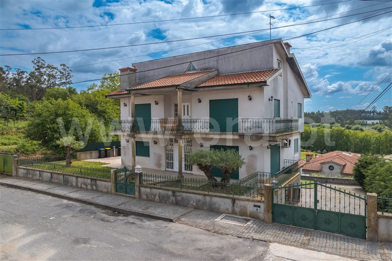 Moradia Isolada T3 / Paços de Ferreira, Frazão Arreigada