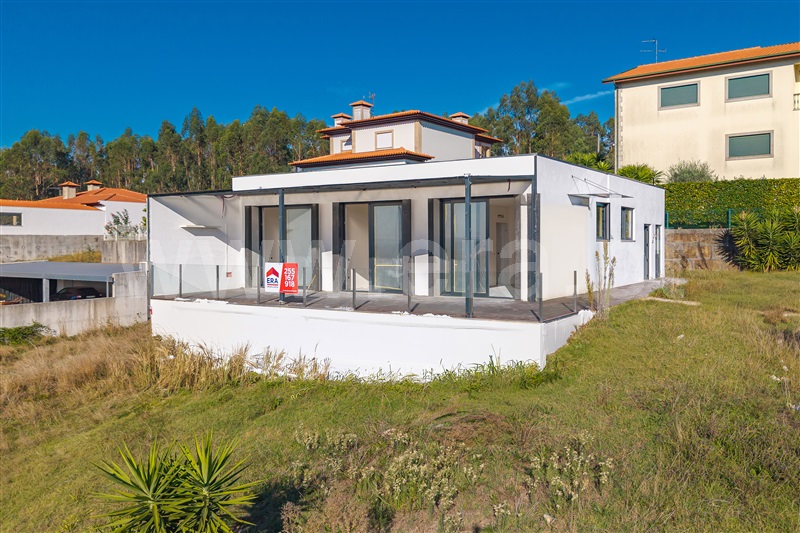 Moradia Isolada T3 / Paços de Ferreira, Sanfins Lamoso Codessos