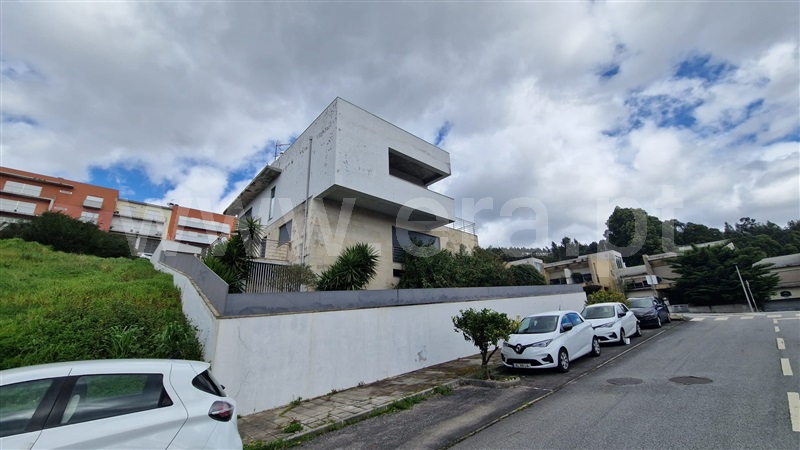 Moradia Isolada T3 / Paredes, Louredo