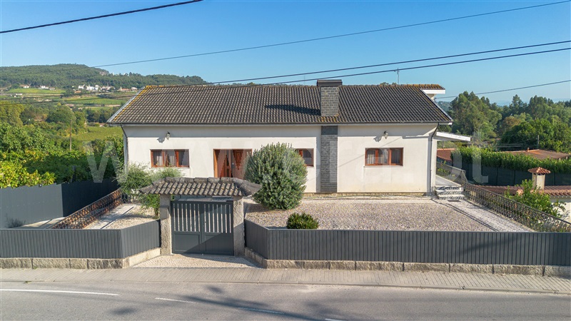 Moradia Isolada T3 / Penafiel, Guilhufe e Urrô