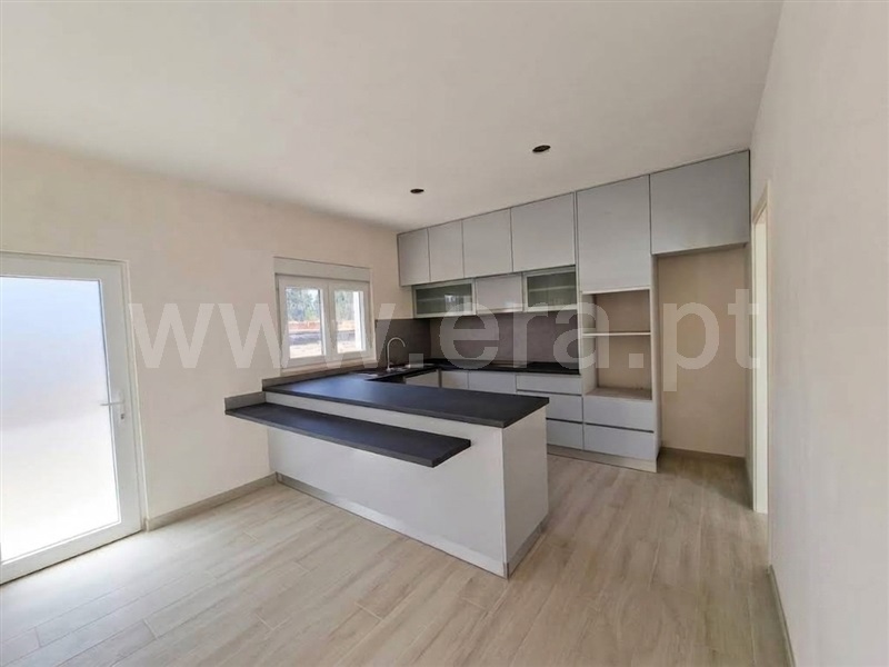 Moradia T3 à venda em Calvaria de Cima, Porto de Mós — foto 2