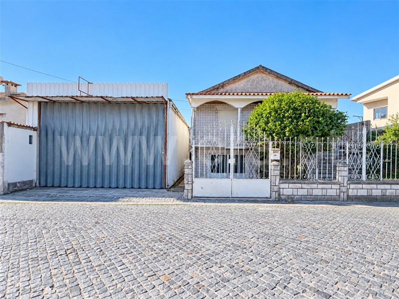 Moradia T3 em Aver-o-Mar, Amorim e Terroso, €490.000