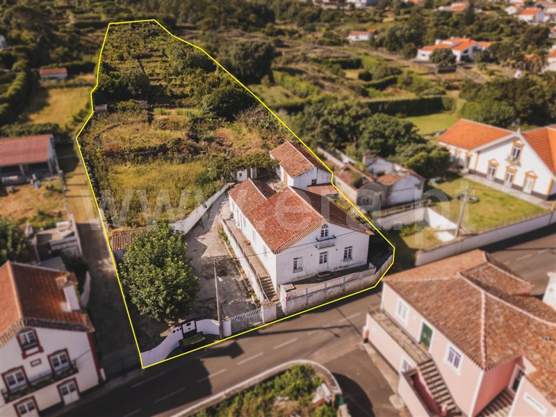 Moradia T3 à venda em Biscoitos, €460.000