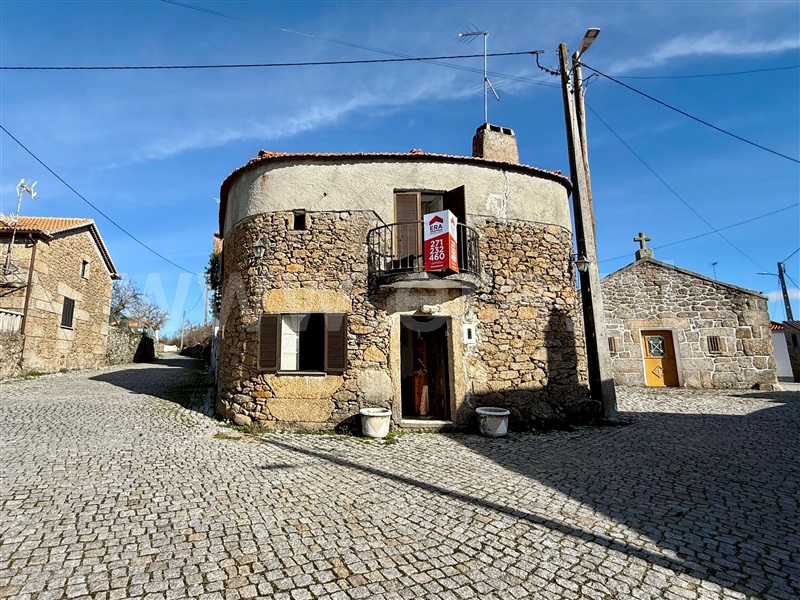 Moradia Isolada T3 / Sabugal, Forcalhos, Sabugal