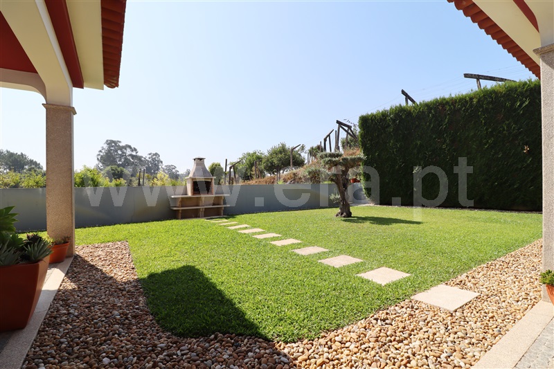 Moradia Isolada T3 com Jardim Santa Maria da Feira, Escapães / Pigeiros - 1260293 - 5