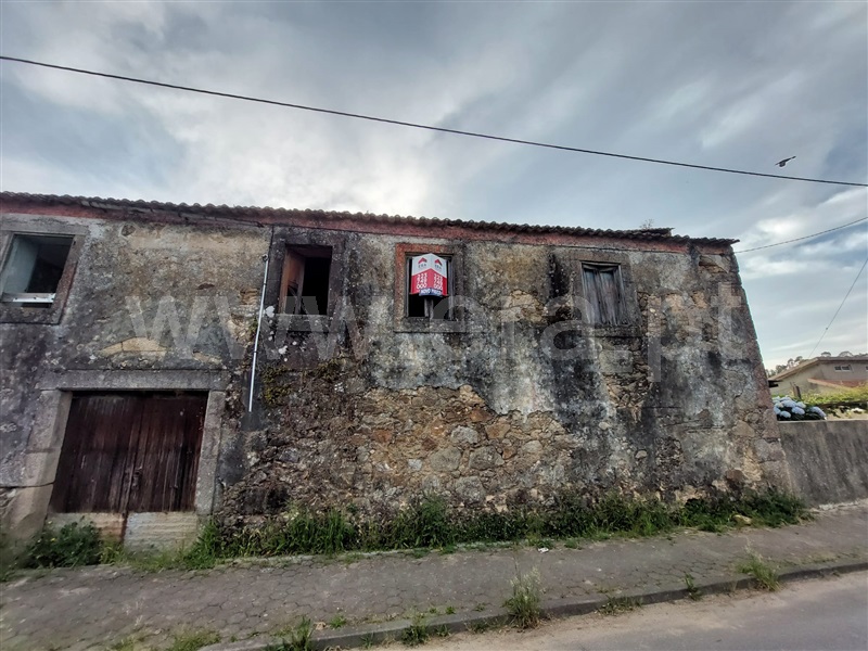 Moradia Isolada T3 / Santa Maria da Feira, Lobão, Gião, Louredo e Guisande