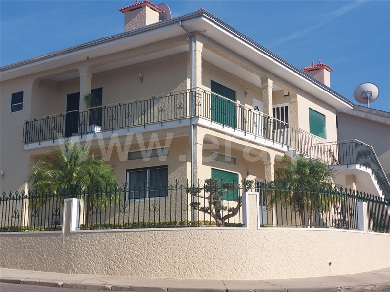 House in Santa Maria da Feira - View 4