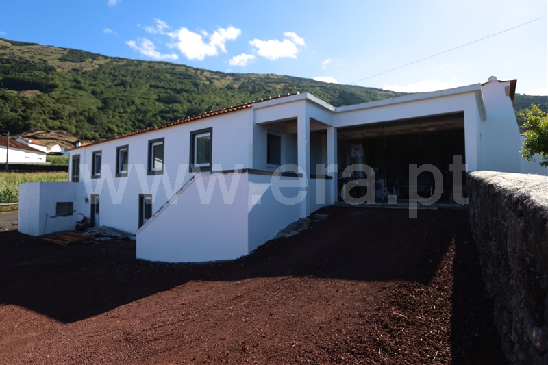 Moradia Isolada T3 / São Roque do Pico, Prainha