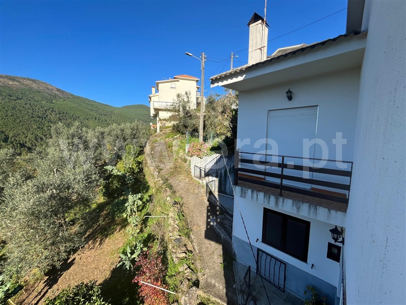 Moradia Isolada T3 / Seia, Alvoco da Serra