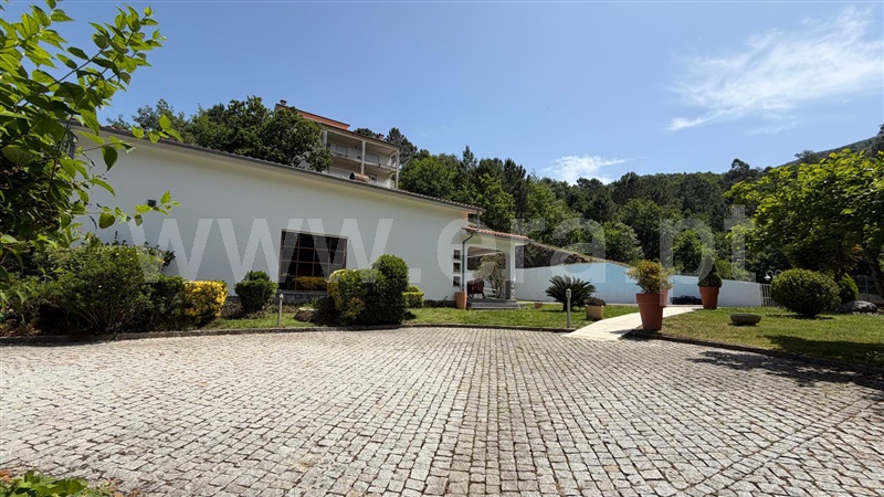 Moradia Isolada T3 / Seia, Seia