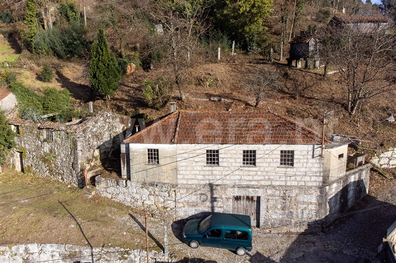 Moradia Isolada T3 / Terras de Bouro, Carvalheira
