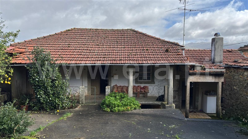 Moradia Isolada T3 / Tondela, São João do Monte e Mosteirinho