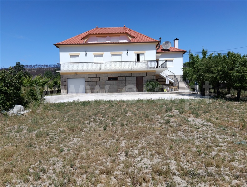 Moradia Isolada T3 / Trancoso, Reboleiro
