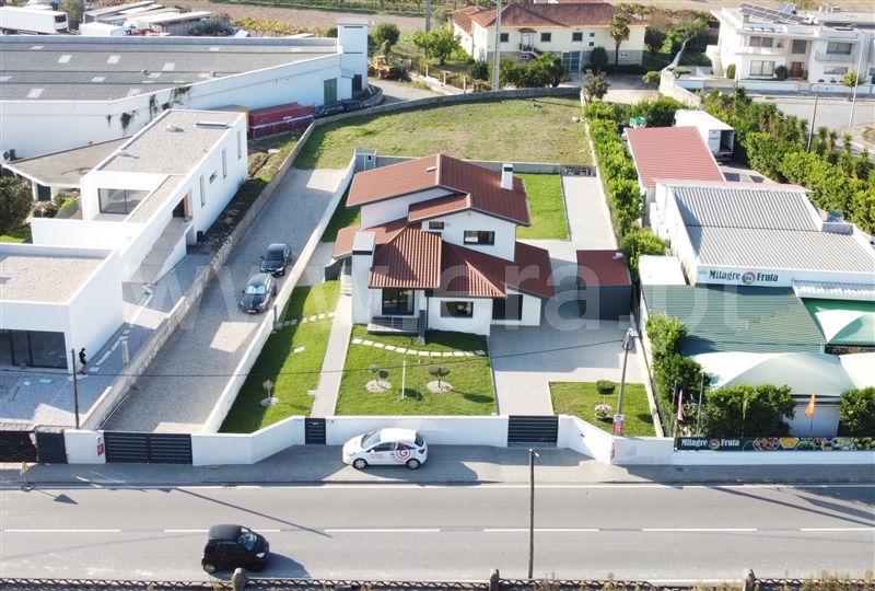 Moradia Isolada T3 / Trofa, Muro