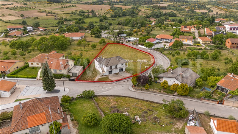 Moradia Isolada T3 / Valpaços, Lebução, Fiães e Nozelos