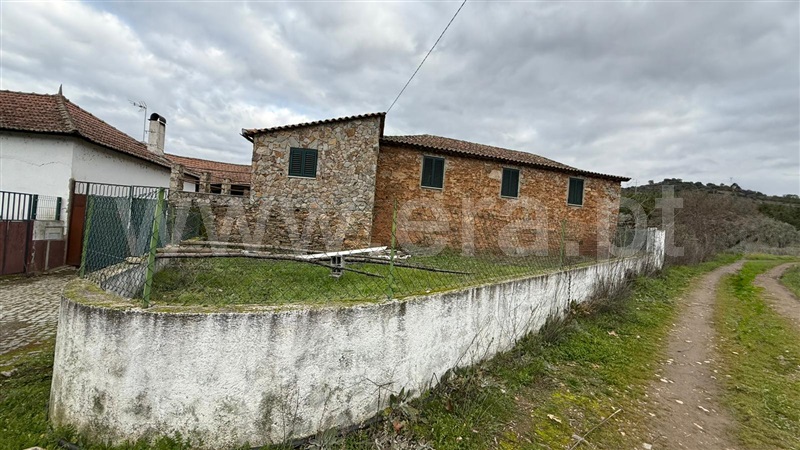 Moradia T3 à venda em Rio Torto, Valpaços — foto 2