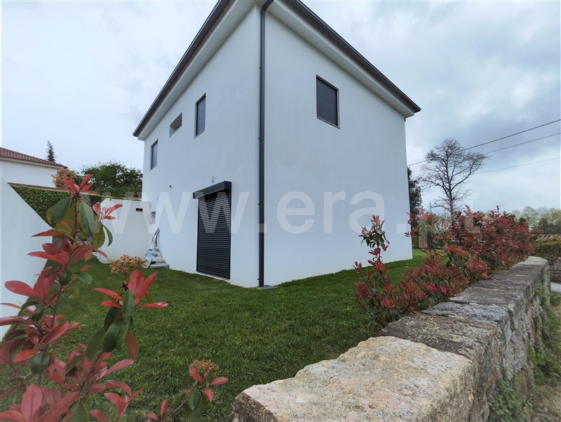 Moradia Isolada T3 / Vila Nova de Famalicão, Riba de Ave