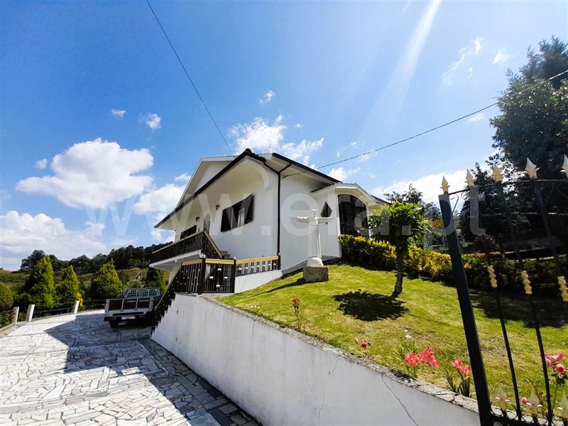 Moradia Isolada T3 / Vila Real, Campeã