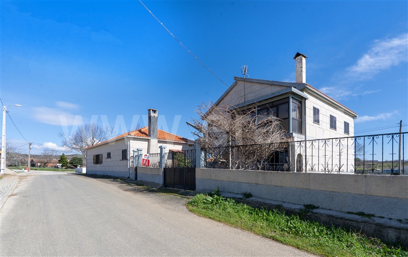 Moradia Isolada T3 / Vinhais, Vilar Seco de Lomba