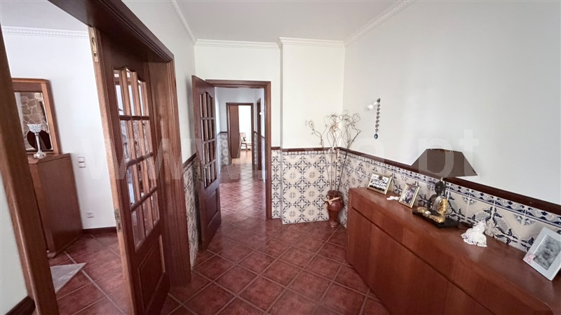 Moradia T4 em Barrô e Aguada de Baixo, €372.000