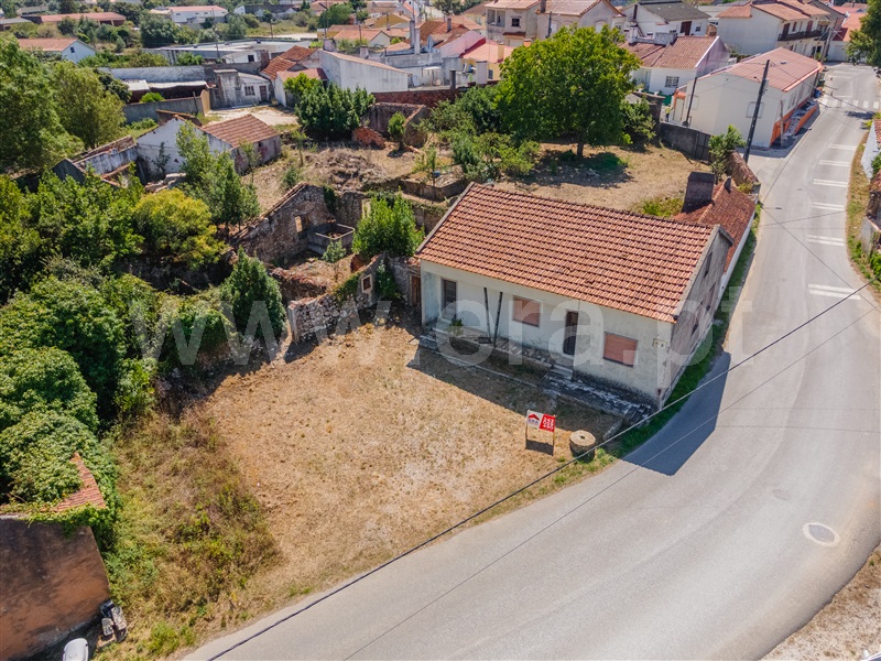Moradia Isolada T4 / Alcobaça, Benedita