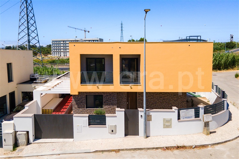 Moradia T4 à venda em Caparica e Trafaria, Almada — foto 2