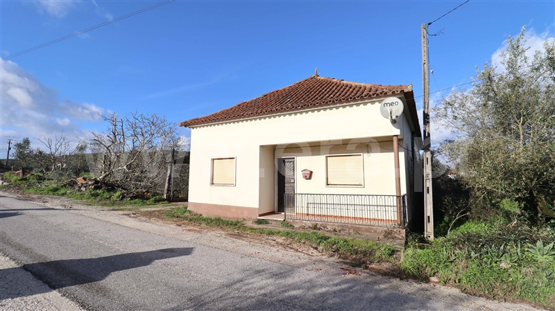 Moradia Isolada T4 / Alvaiázere, Pussos São Pedro