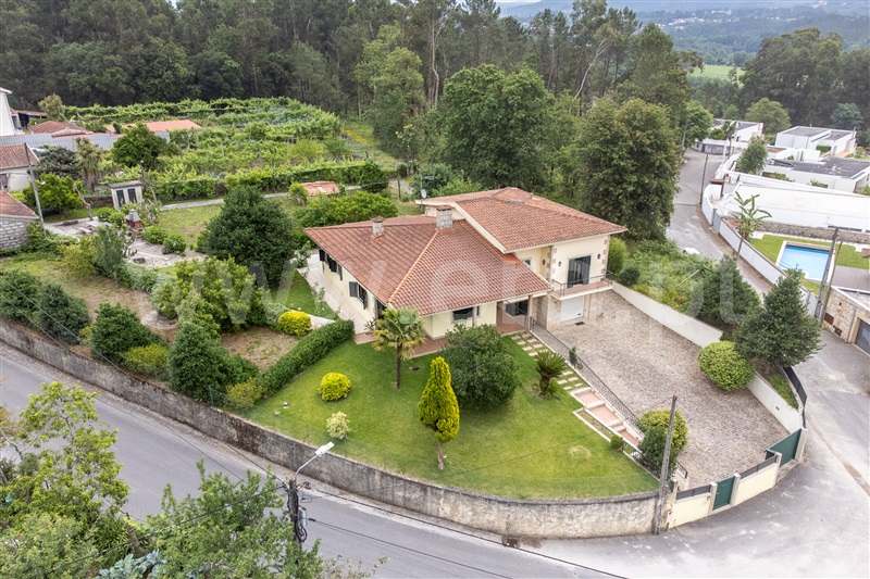 Moradia Isolada T4 / Amares, Lago