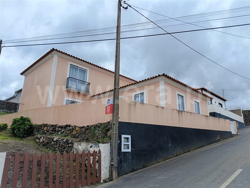 Moradia Isolada T4 / Angra do Heroísmo, Raminho