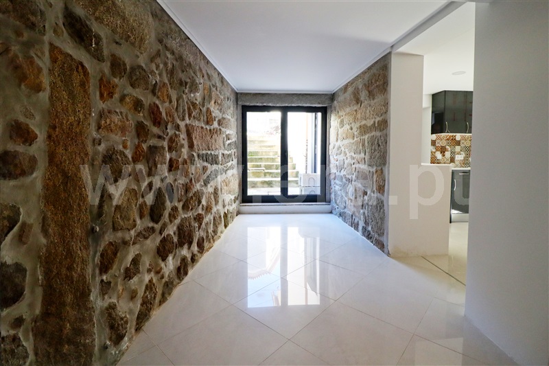 Moradia Isolada T4 / Arouca, Arouca e Burgo