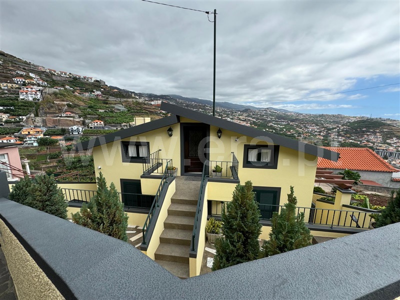 Moradia Isolada T4 / Câmara de Lobos, Rancho