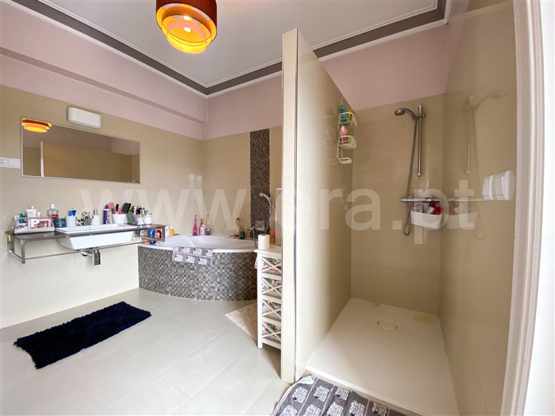 Moradia Isolada T4 Chaves, Santa Cruz/Trindade e Sanjurge - 1421374 - 34