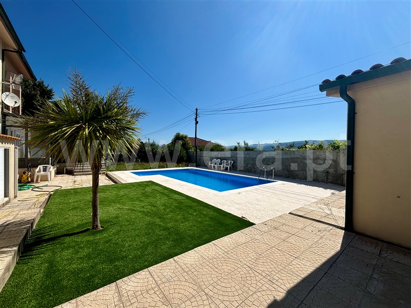 Moradia Isolada T4 Chaves, Santa Cruz/Trindade e Sanjurge - 1421374 - 42