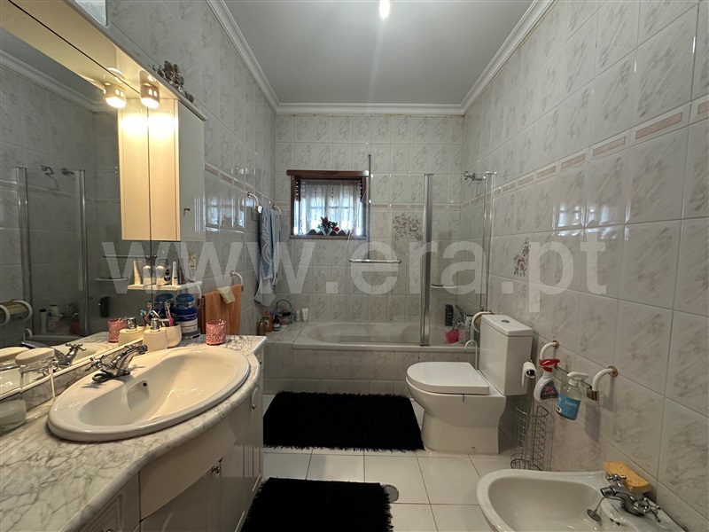 Moradia Isolada T4 Chaves, Santa Cruz/Trindade e Sanjurge - 1476770 - 13