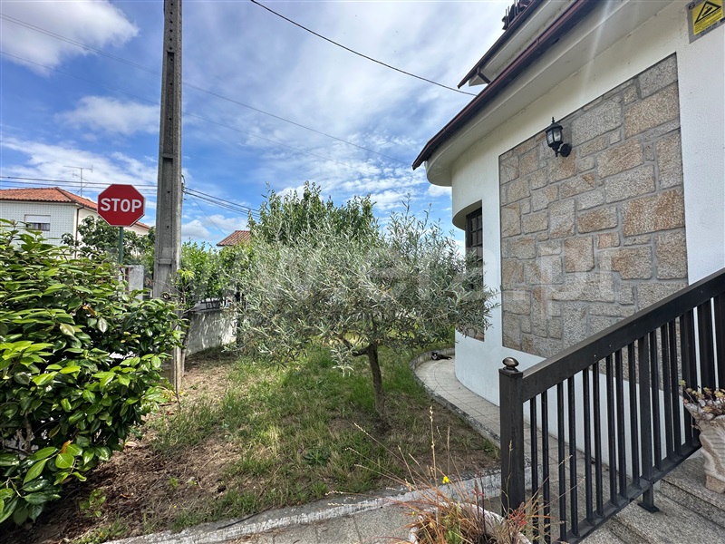 Moradia Isolada T4 Chaves, Santa Cruz/Trindade e Sanjurge - 1476770 - 14