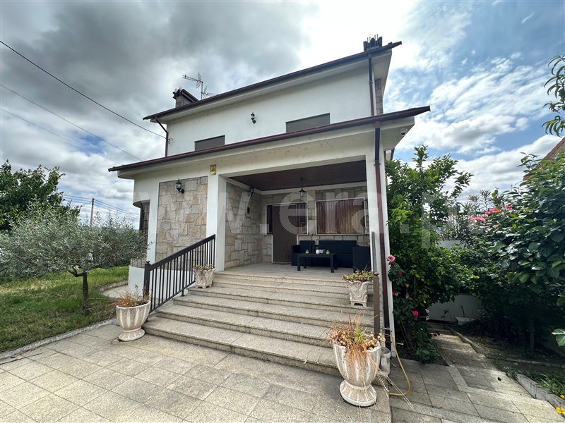 Moradia Isolada T4 Chaves, Santa Cruz/Trindade e Sanjurge - 1476770 - 16