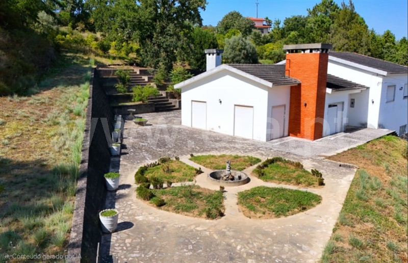 Moradia Isolada T4 / Coimbra, Santa Clara