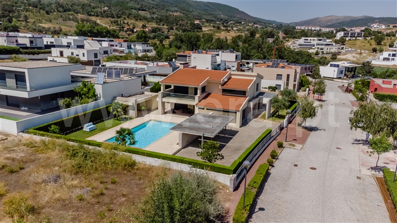 Moradia Isolada T4 / Covilhã, Teixoso