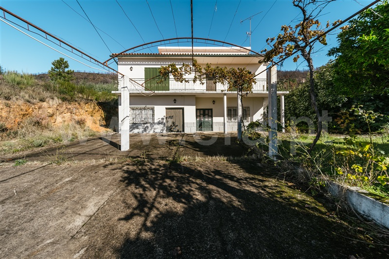 Moradia Isolada T4 / Fundão, Monte Leal