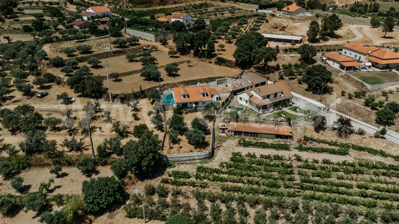 Moradia Isolada T4 / Fundão, Telhado